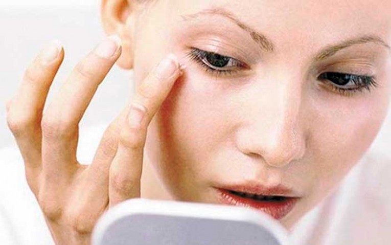 ถุงใต้ตาเกิดจากอะไร มีวิธีการรักษาถุงใต้ตาบวมยังไงบ้าง