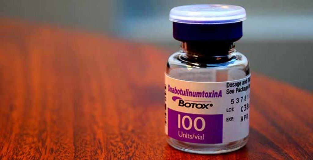 การทำศัลยกรรมเสริมความงาม ด้วย การฉีดโบท็อกซ์ (Botox)